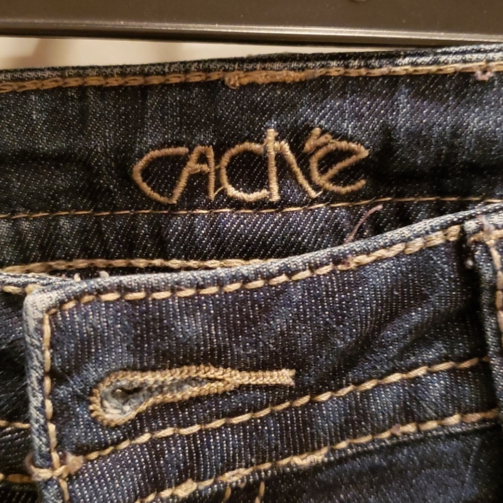 Cache Jeans - Picture 2 of 3